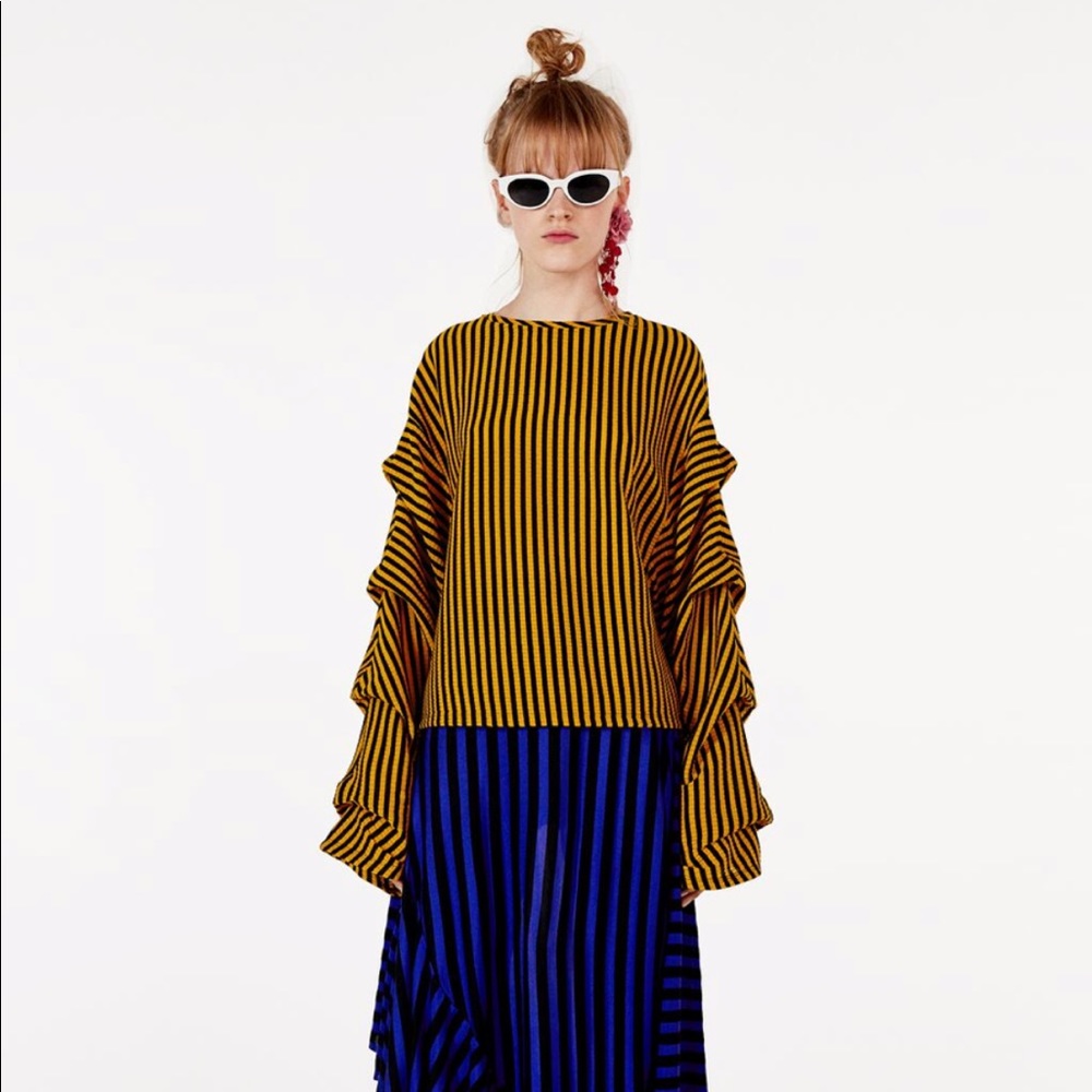 Zara Striped T-shirt with Gathered Sleeves